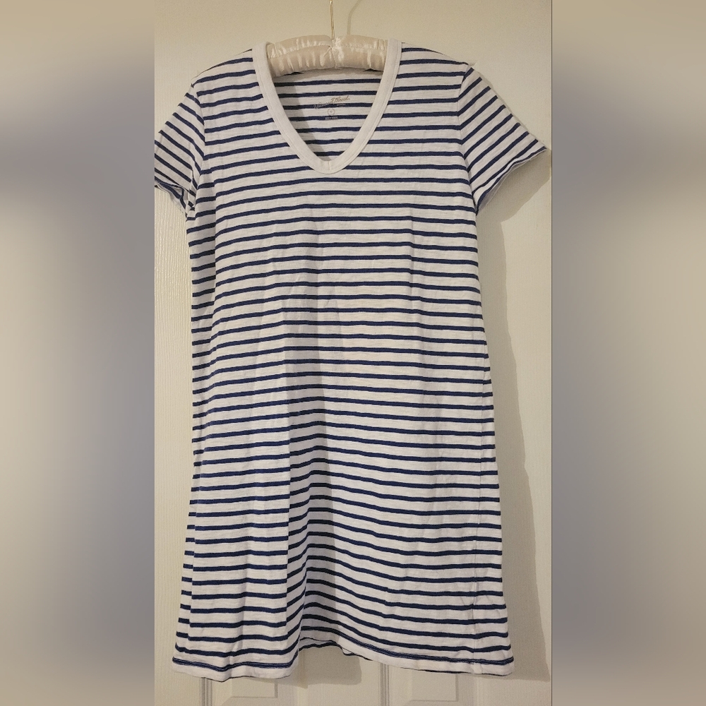 Universal Thread V Neck T Shirt Dress